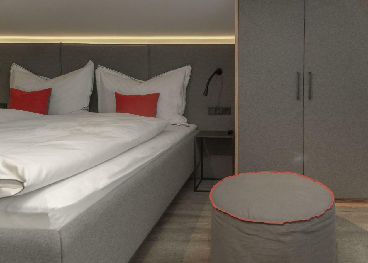 Appartements Erwin & Eleonore Huettl - Penthouse Neukirchen am Großvenediger エクステリア 写真