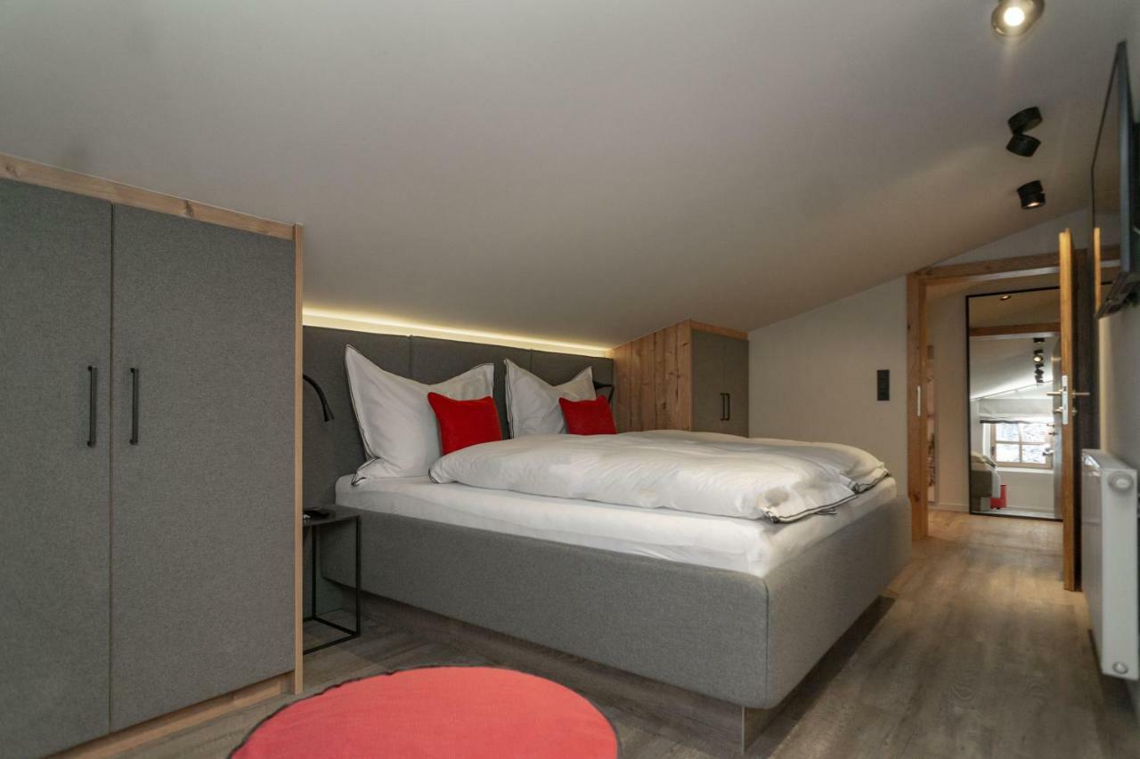 Appartements Erwin & Eleonore Huettl - Penthouse Neukirchen am Großvenediger エクステリア 写真