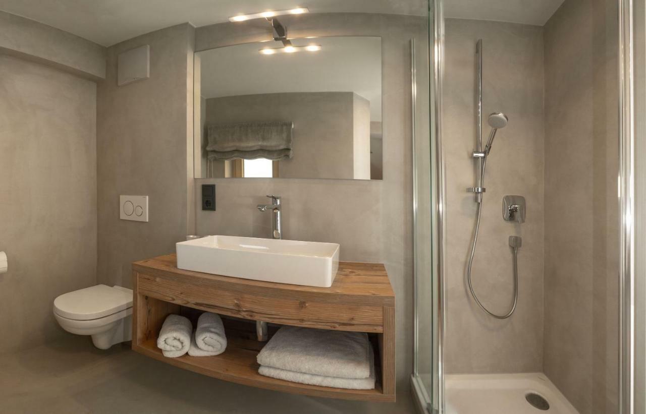 Appartements Erwin & Eleonore Huettl - Penthouse Neukirchen am Großvenediger エクステリア 写真